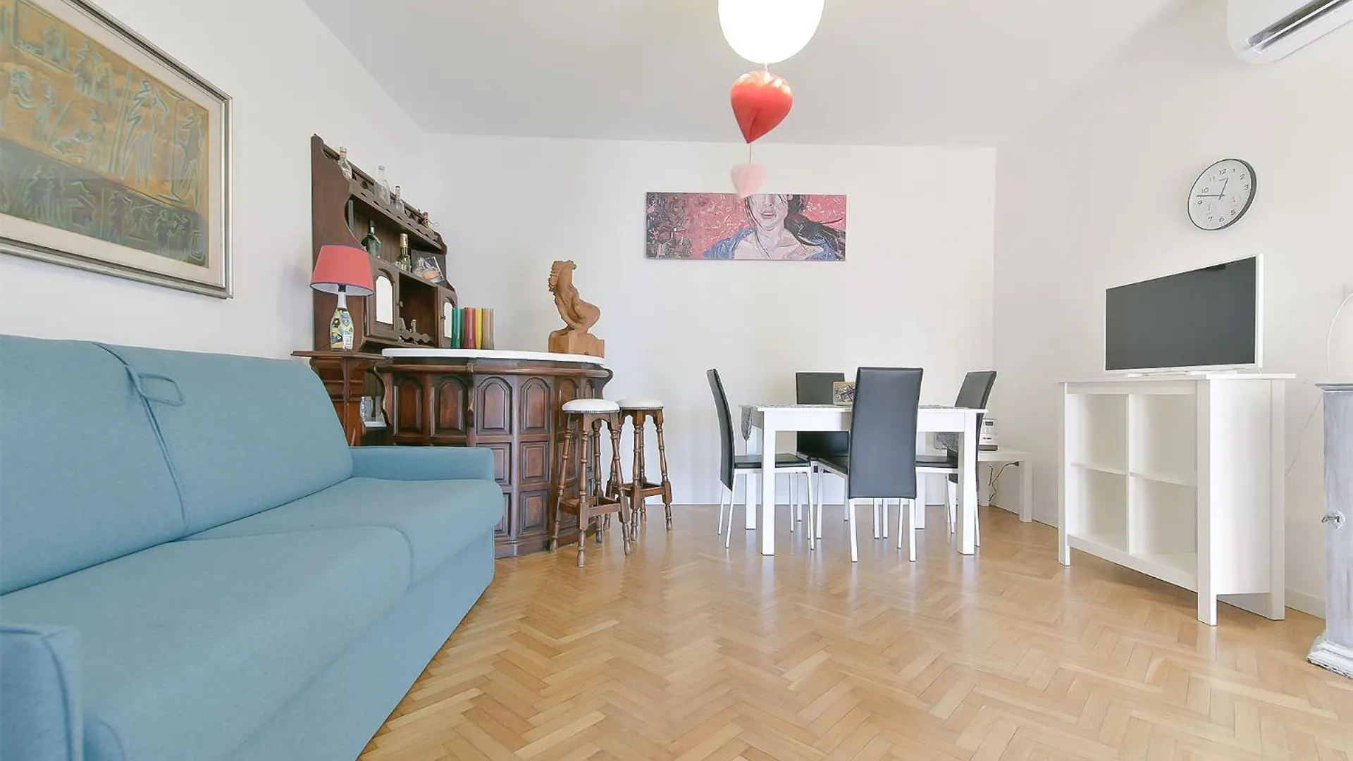 Queen Home Beauty Marghera Italy